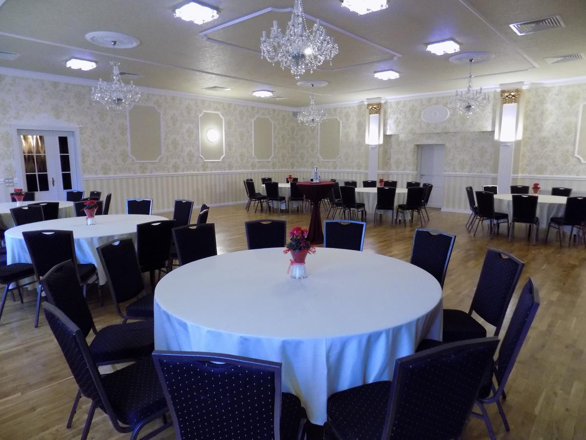Heidehotel Jagdhof Dobra Gmbh Luaran gambar